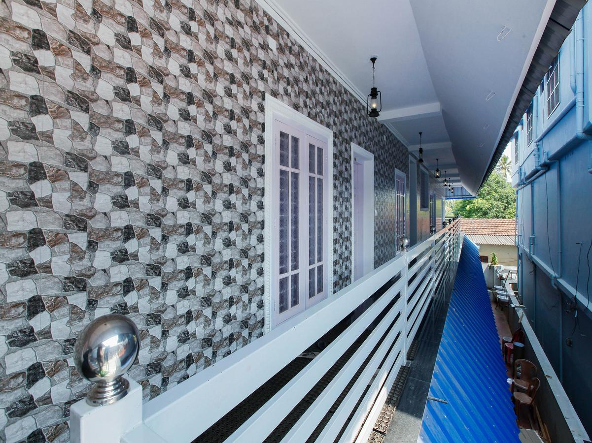Oyo 4867 Royal Homes Alappuzha Exteriör bild